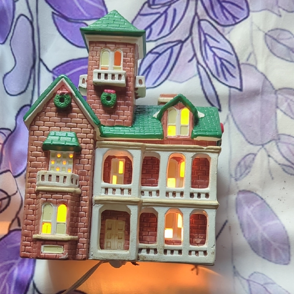 Victorian Illuminated Collectible Lexington Mansion NO Box